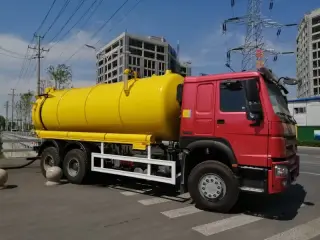 Howo Vacuum Sewage Truck