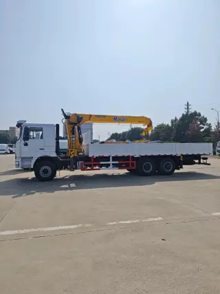 CRANE TRUCK